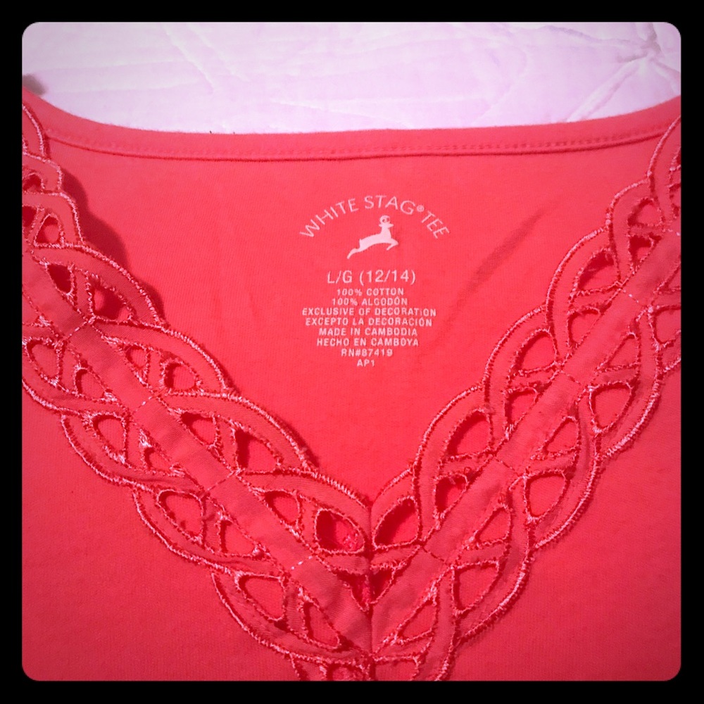 Size Large Coral scalloped neck Shirt